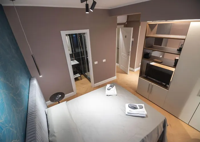 Отель типа "постель и завтрак" Flat Urban 4*